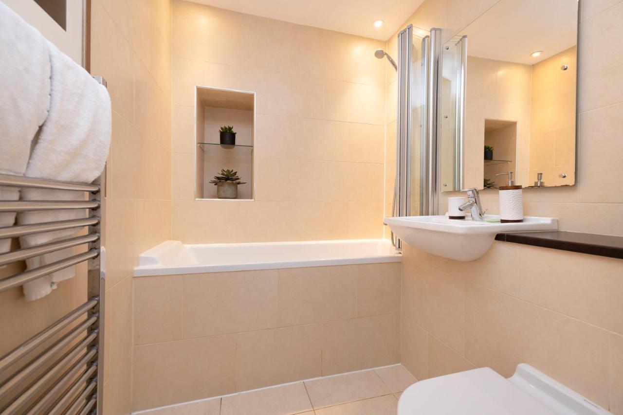 Joivy Luxury Flat Near Edinburgh Castle Edimburgo Exterior foto
